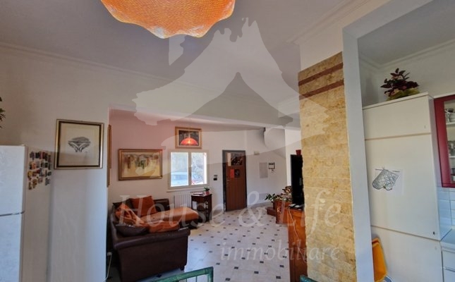 18 Sala da pranzo 18 Sala da pranzo