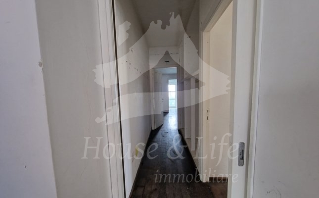 13 Disimpegno 13 Disimpegno