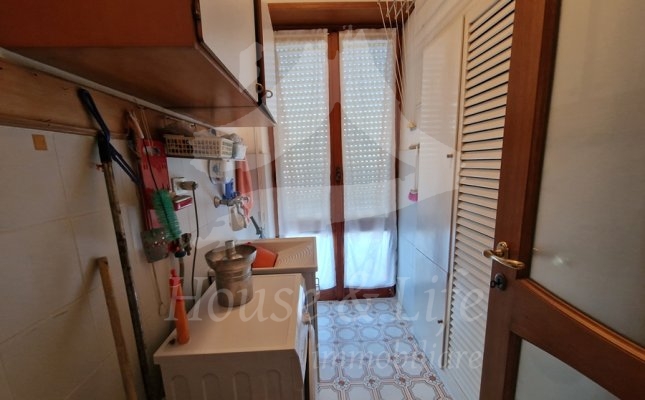 19 Doppio servizio-Lavanderia 19 Doppio servizio-Lavanderia