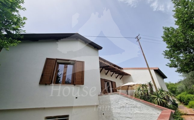 27 Esterni 27 Esterni