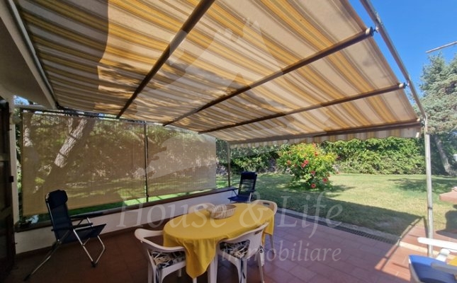 50 Veranda posteriore 50 Veranda posteriore