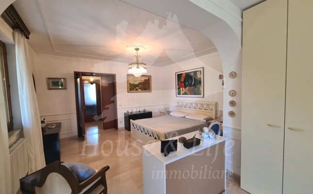 22 Doppio salone 22 Doppio salone