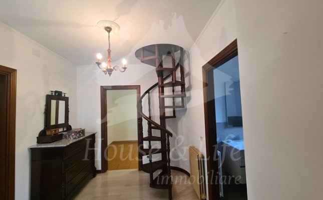 25 Disimpegno 25 Disimpegno