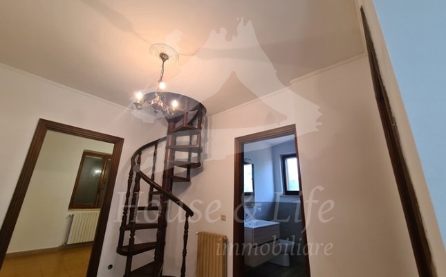 35 Disimpegno 35 Disimpegno