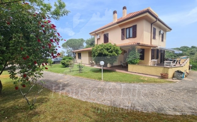 54 Esterno 54 Esterno