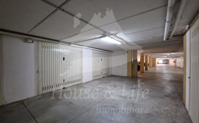 37 Zona garage 37 Zona garage